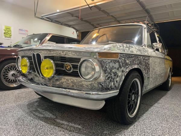 BMW 2002 with Throttle Bodies