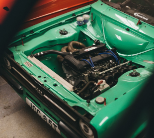 Mk2 Ford Escort Estate on Jenvey Throttle Bodies